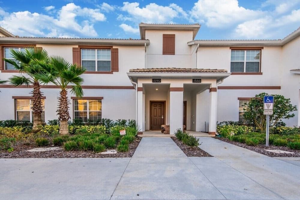 Sovereign Pool Home - Image 19