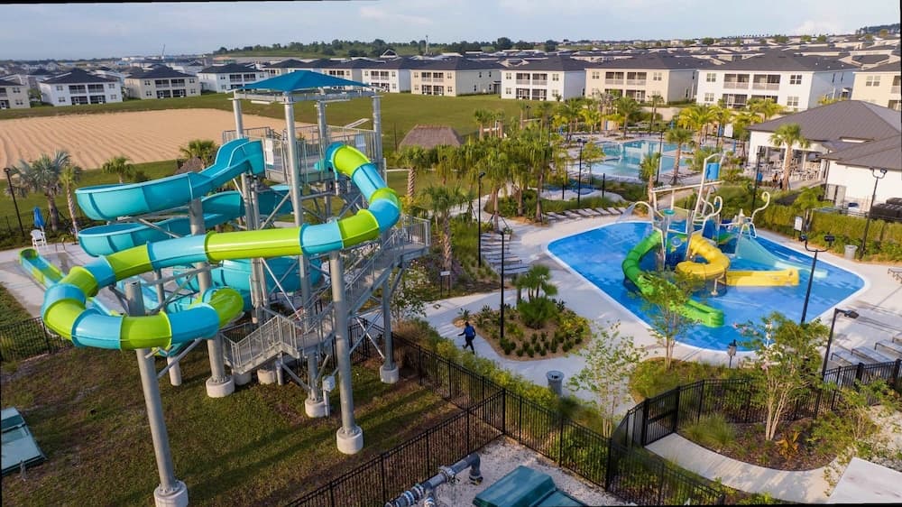 Glow House - Image 47