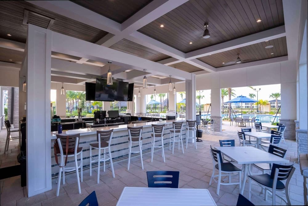 Glow House - Image 52