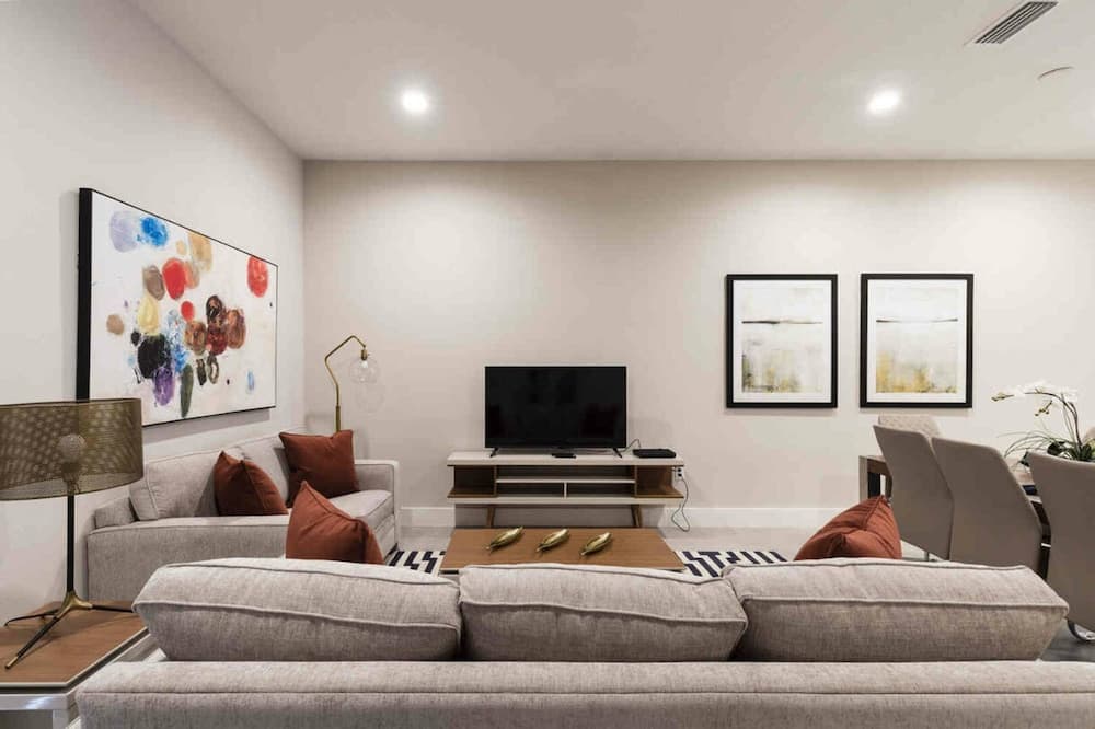 Sunny Dreams Townhome #7590 - Image 4