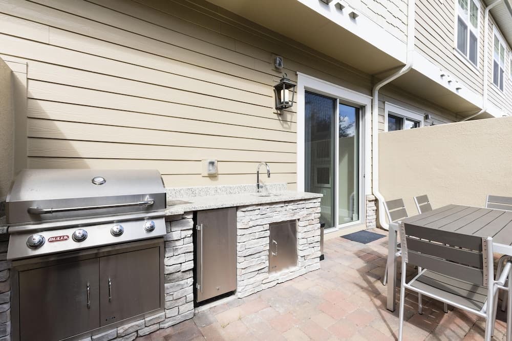 Summerville Townhome #7508 - Image 2