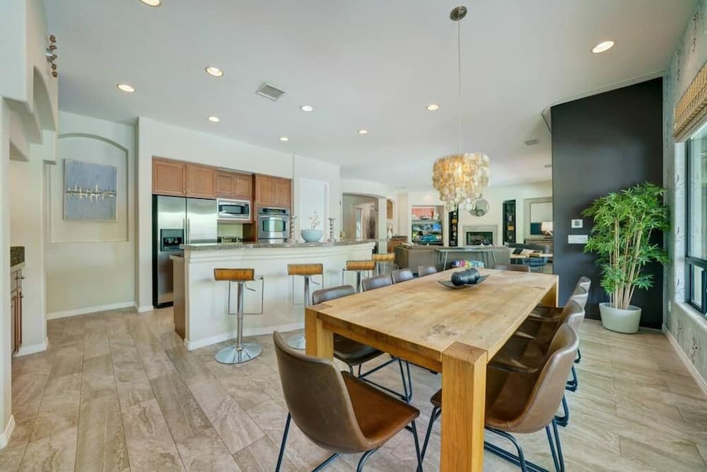 Spanish Modern Retreat - Image 5