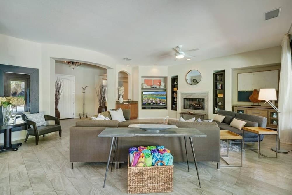 Spanish Modern Retreat - Image 7