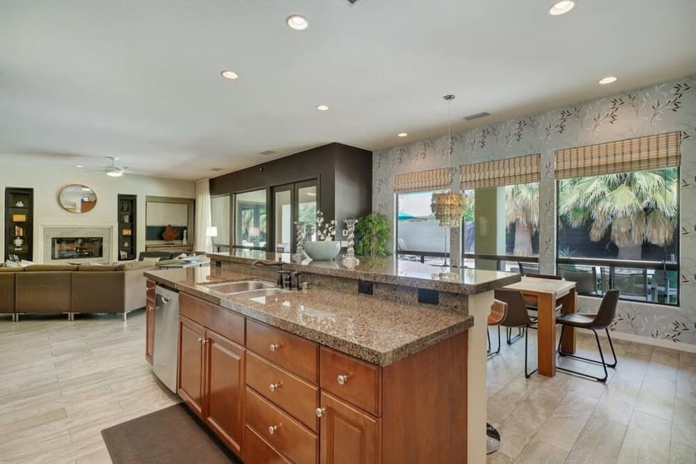 Spanish Modern Retreat - Image 14