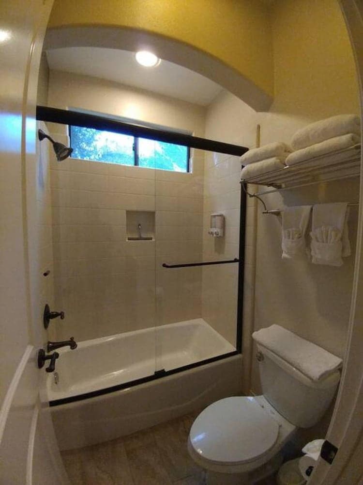 Spanish Modern Retreat - Image 39