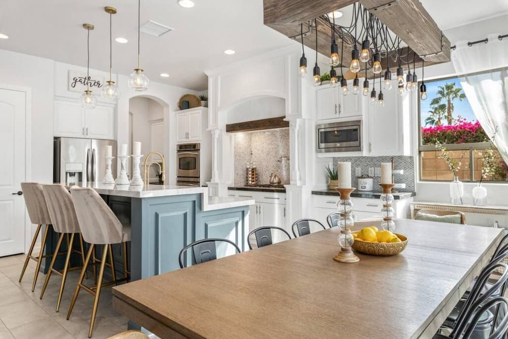 Summer Resort Style Living - Image 12