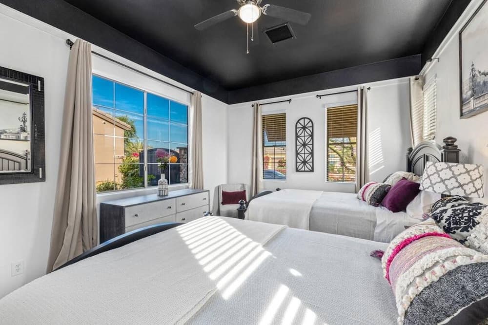 Summer Resort Style Living - Image 29