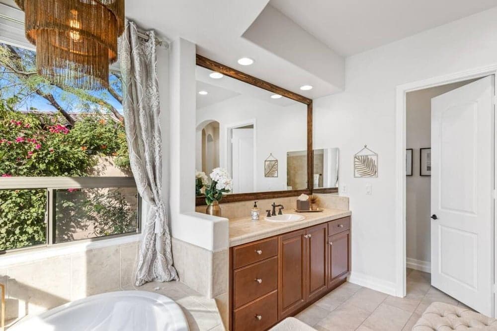 Summer Resort Style Living - Image 40