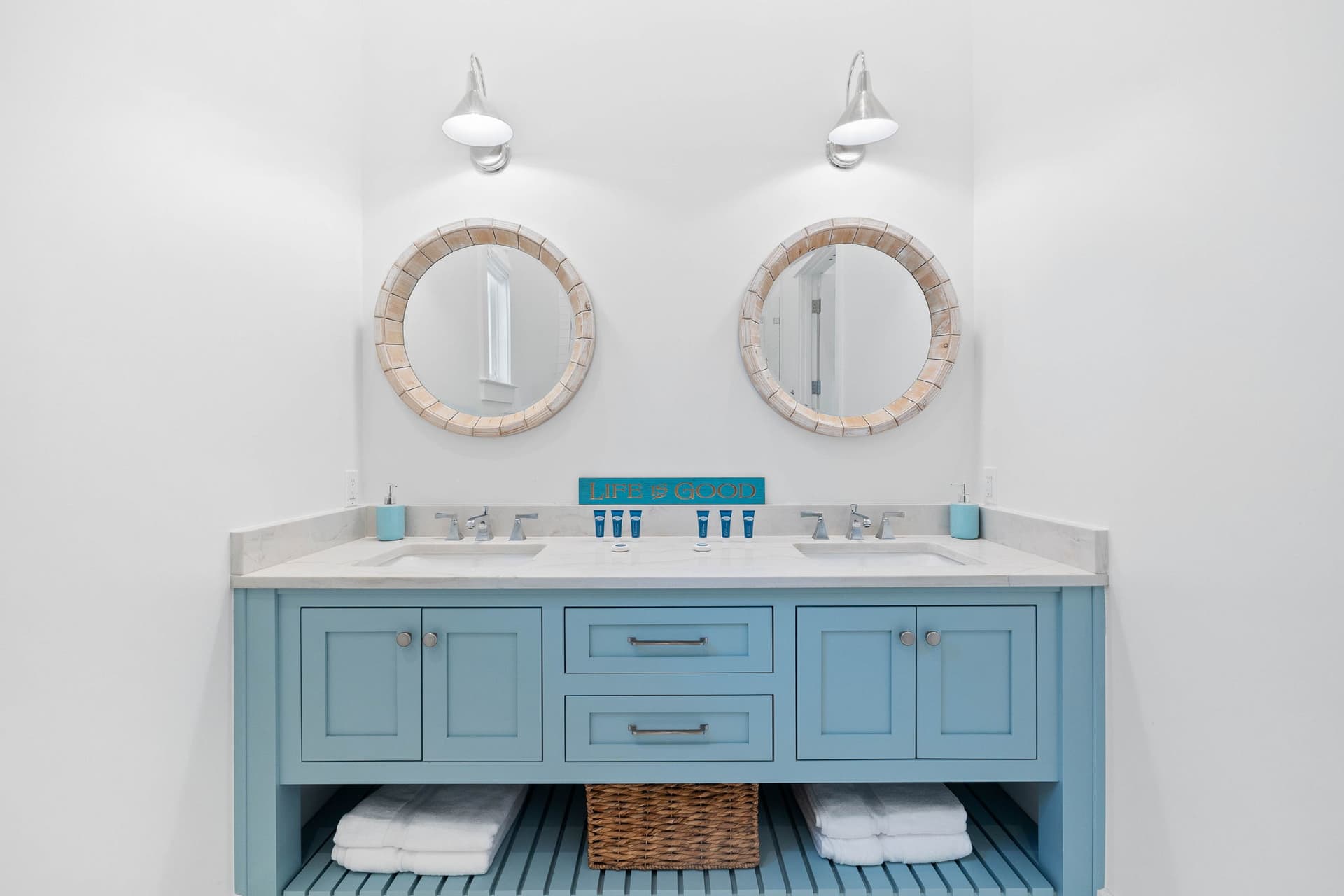 Summer Villa - Image 33