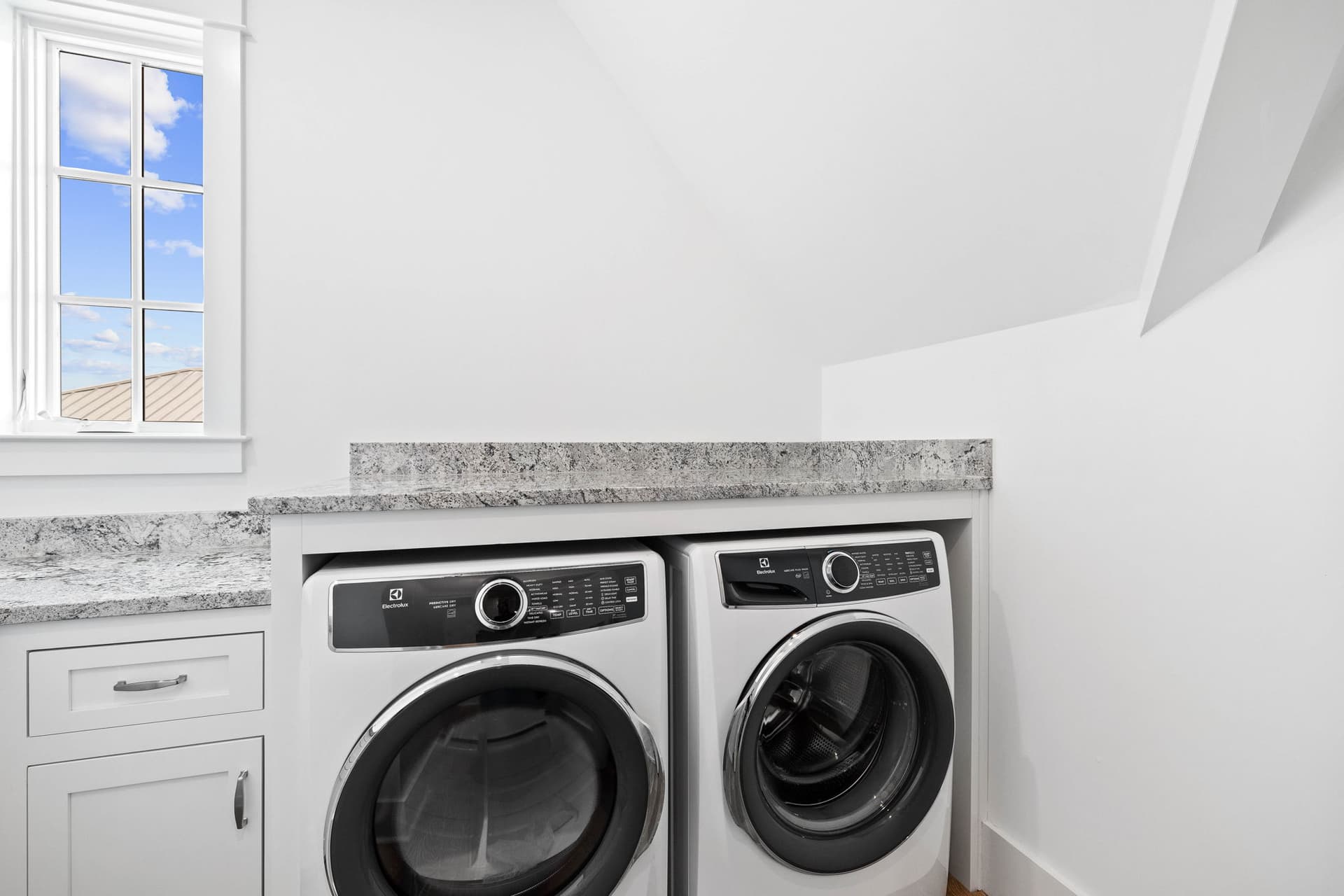 Summer Villa - Image 40