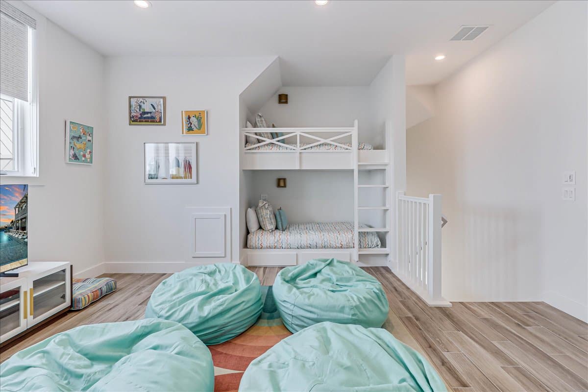 Summer Wind - Image 20