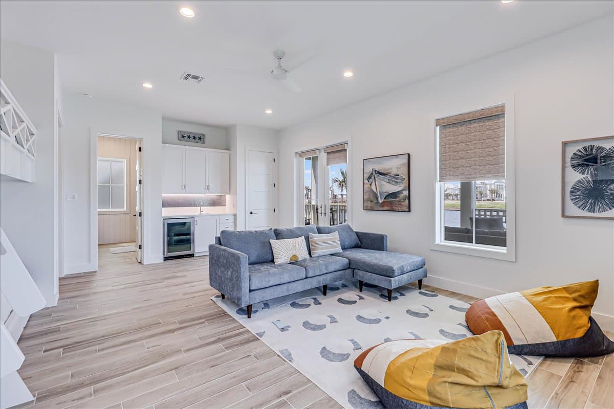 Summer Wind - Image 28