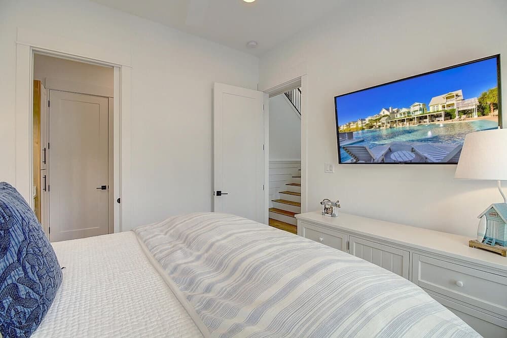 Summersalt Shores #112 - Image 2