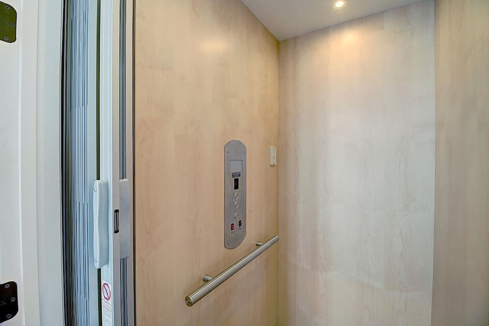 Summersalt Shores #112 - Image 29