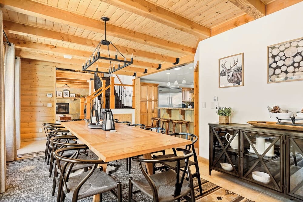 Summit Pine Lodge - Image 19