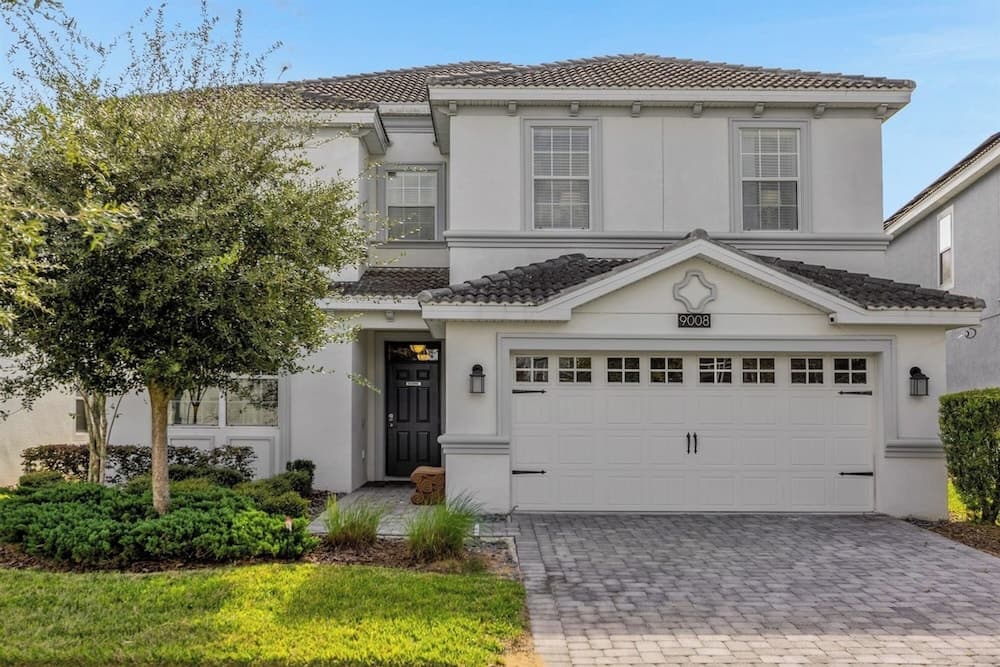 Sun Gathering House - Image 59