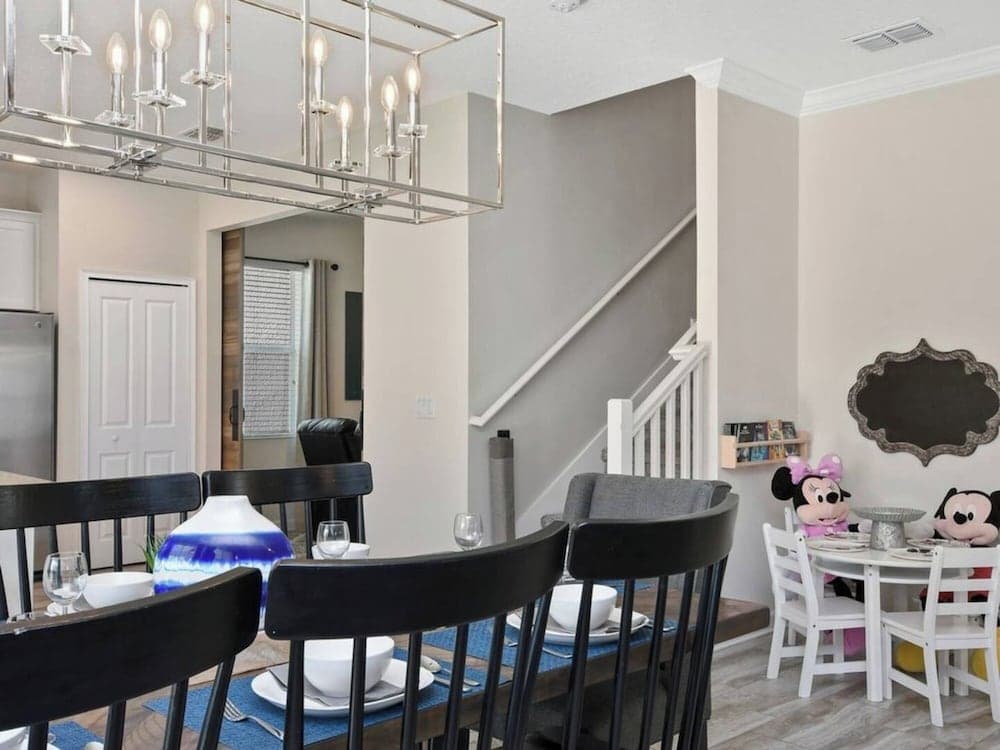 Sun Gathering House - Image 15