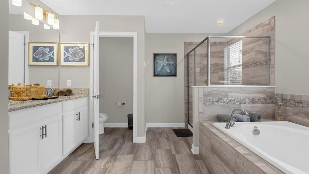 Sun Gathering House - Image 32