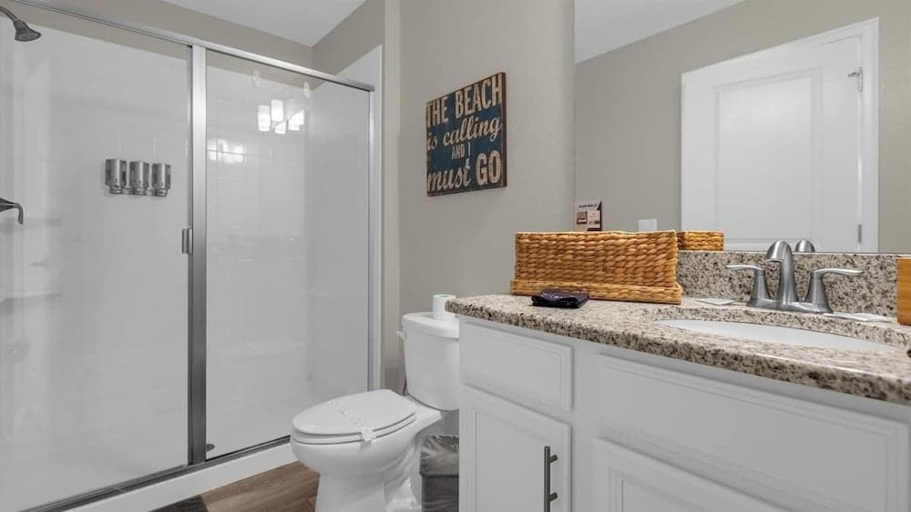 Sun Gathering House - Image 33