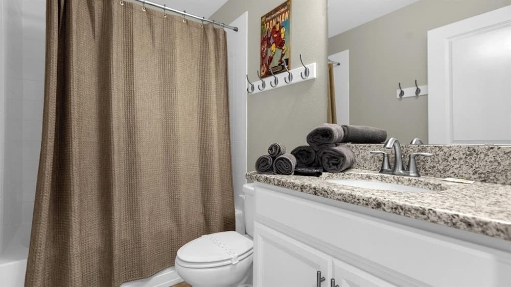 Sun Gathering House - Image 34