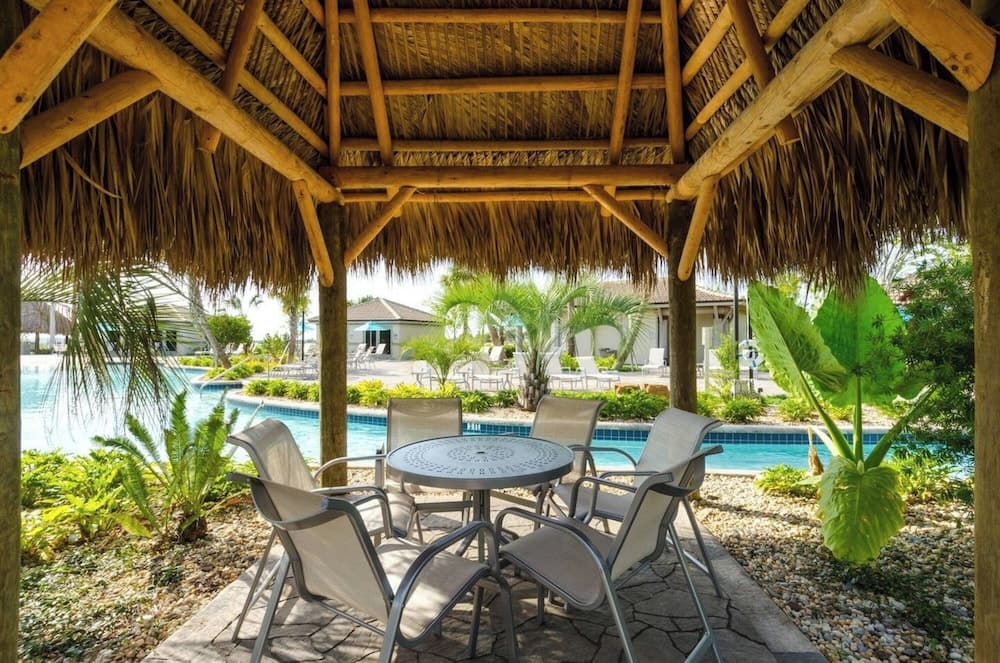 Sun Gathering House - Image 39