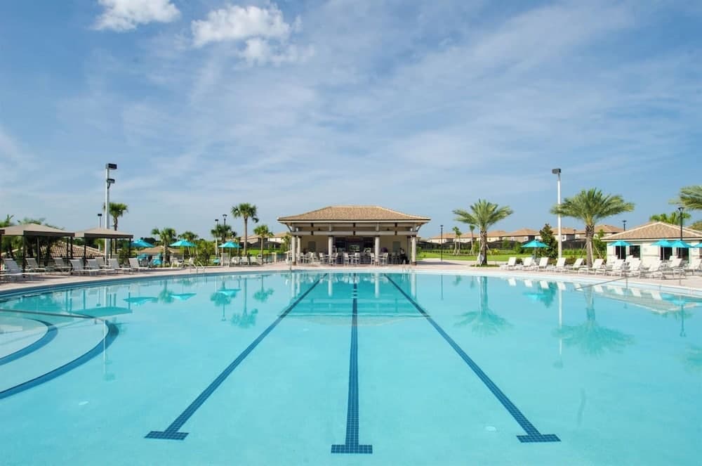 Sun Gathering House - Image 40