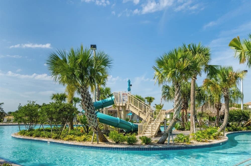 Sun Gathering House - Image 43