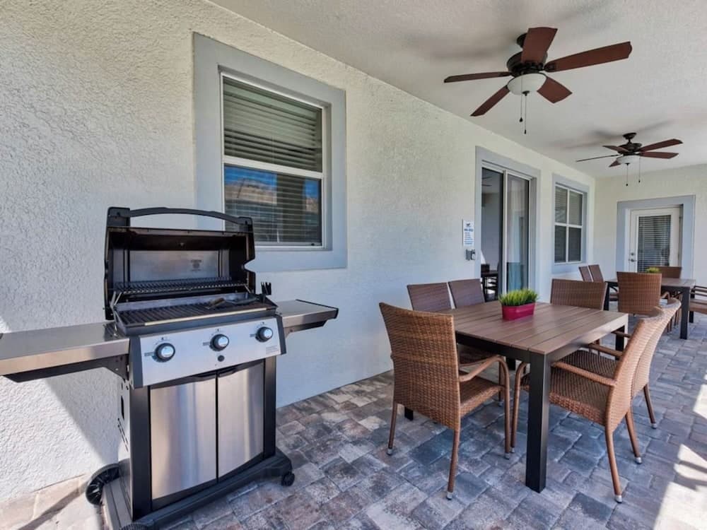 Sun Gathering House - Image 53