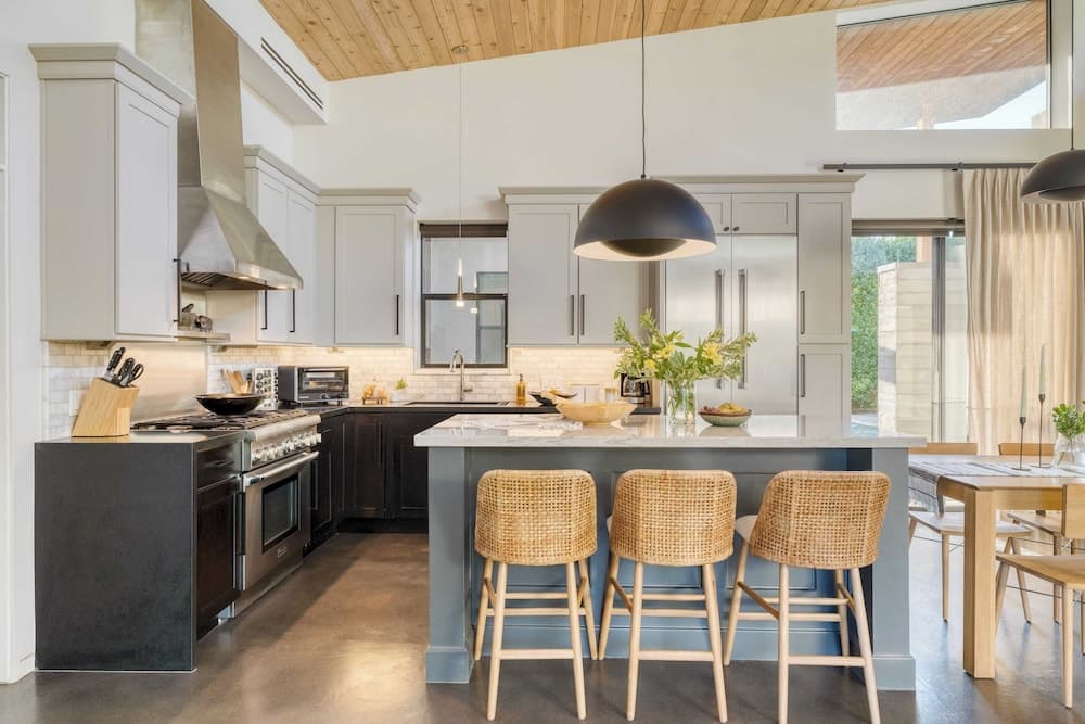 Sundrenched - Image 9