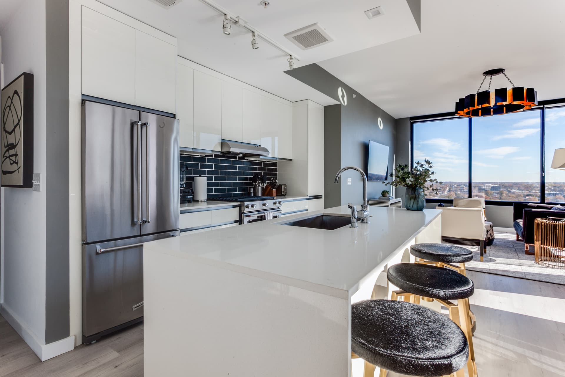 Sunlight Sanctuary - Image 4