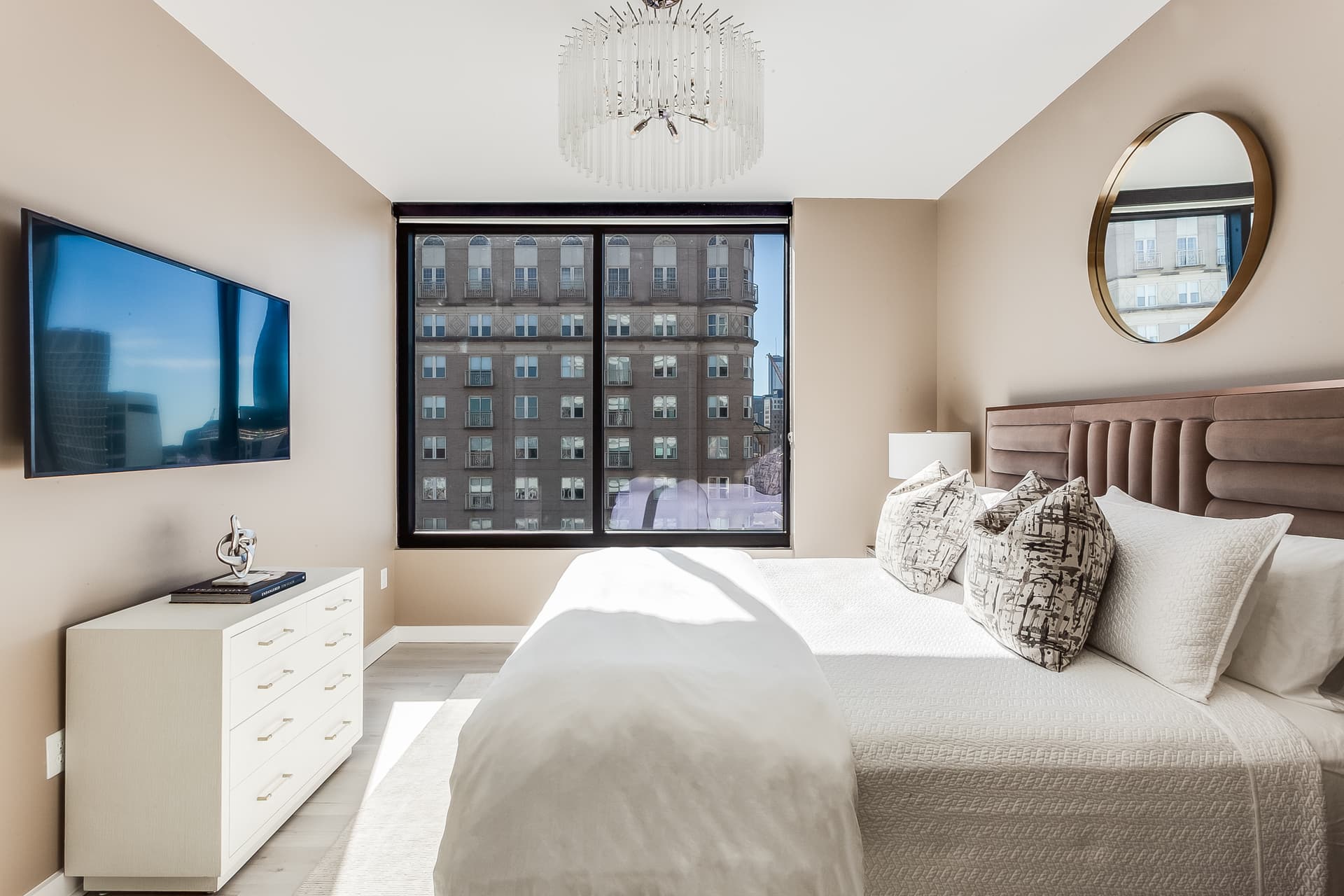 Sunlight Sanctuary - Image 22