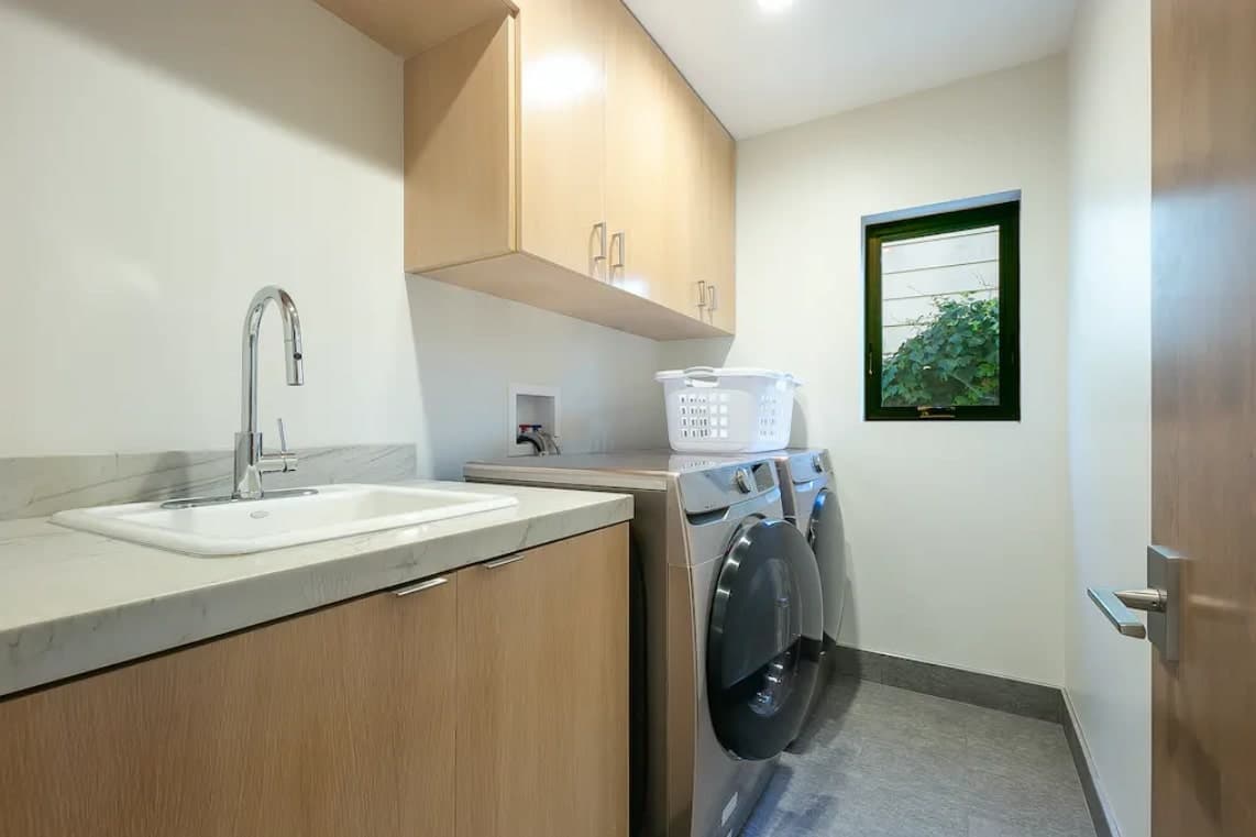 Sunny Shores - Image 16