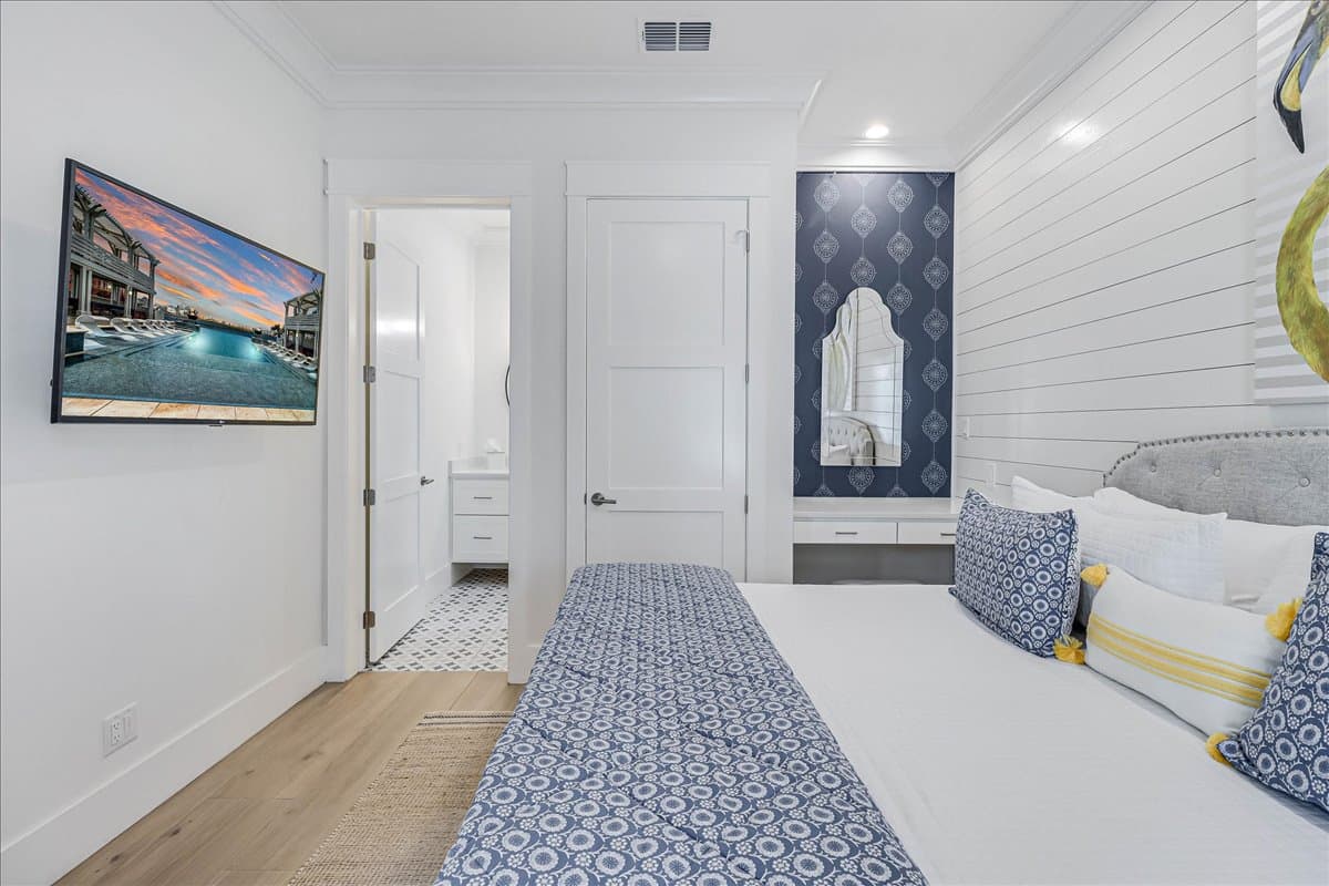 Sunnyside Up - Image 30