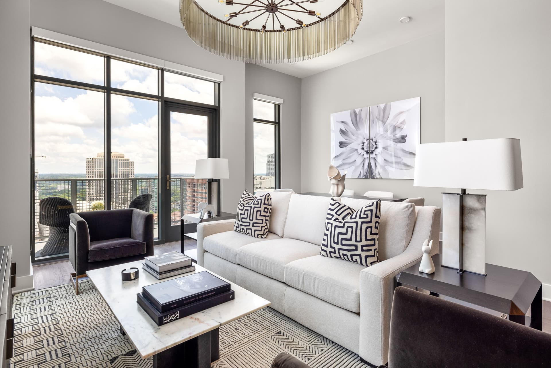 Sunrise Serenity Penthouse - Image 4