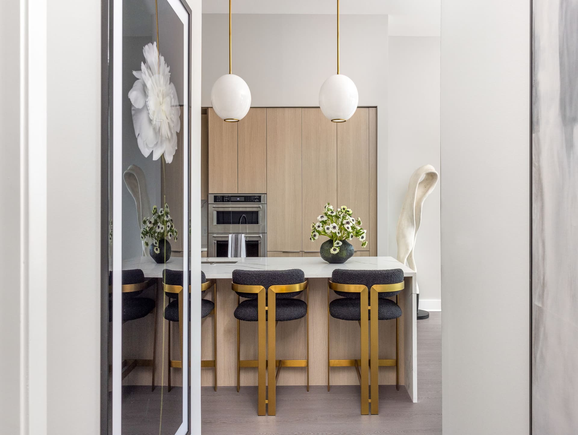 Sunrise Serenity Penthouse - Image 15