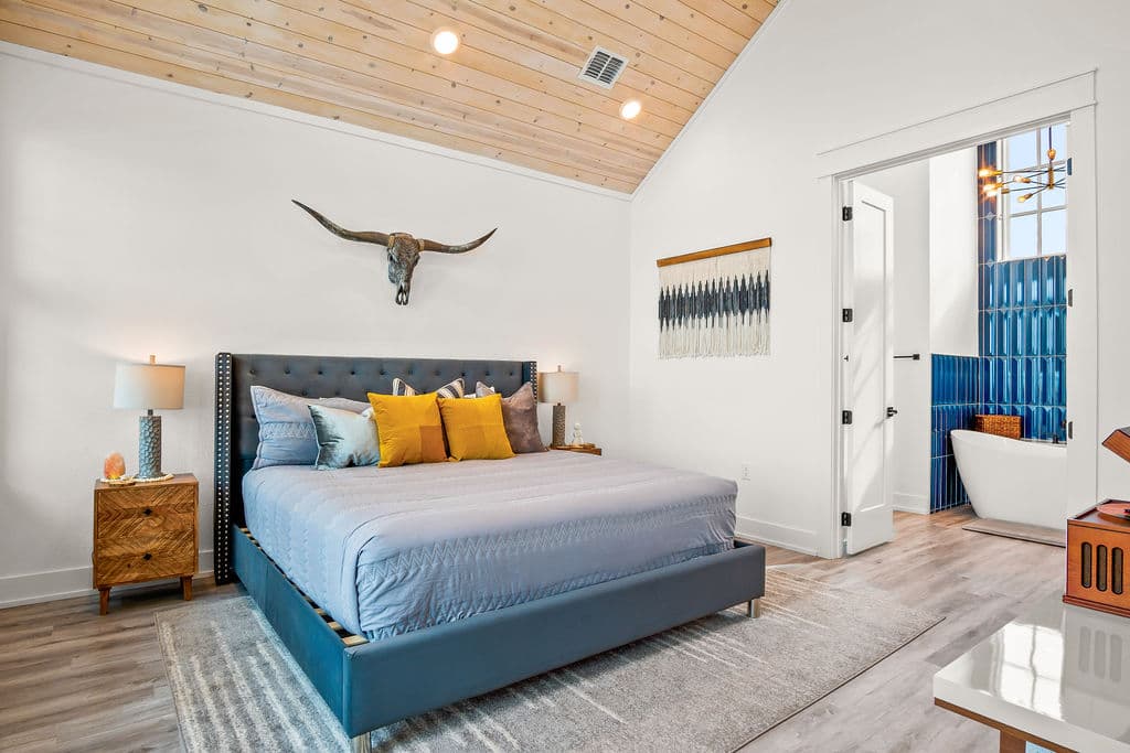 Suns Out Buns Out - Image 21