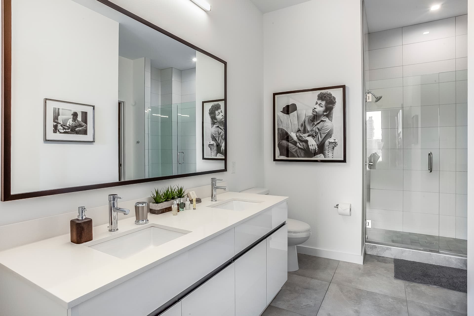 Sunset Boulevard - Image 13