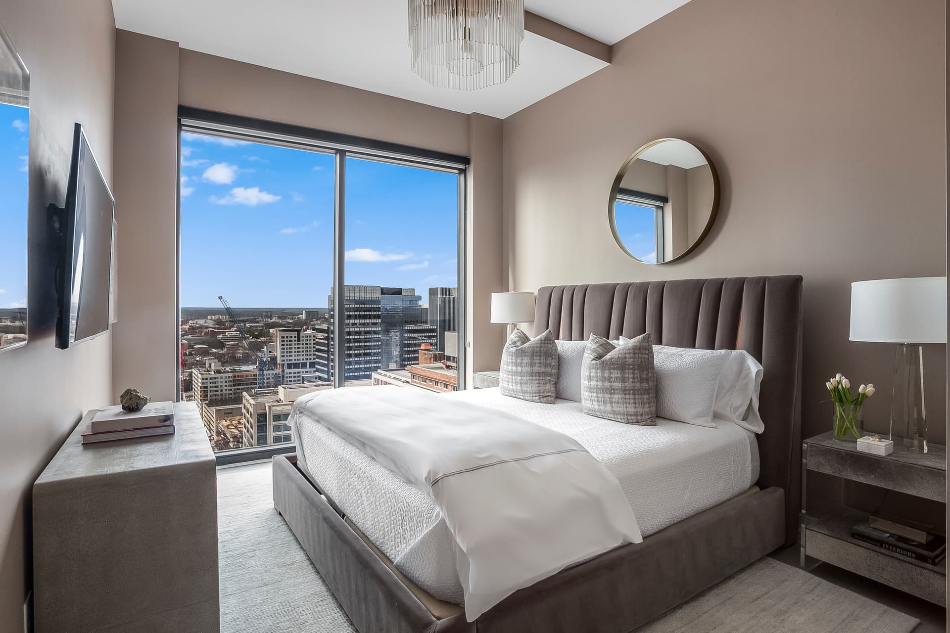 Sunset Boulevard - Image 16