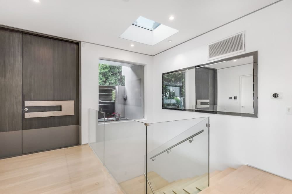 Sunset Heights Modern Villa - Image 5