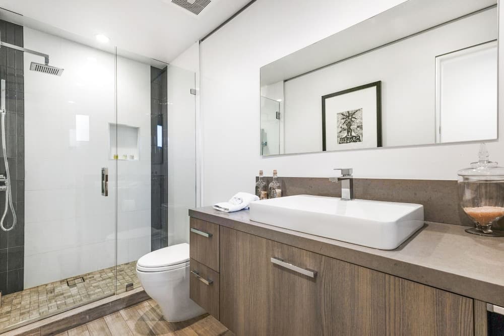 Sunset Heights Modern Villa - Image 18