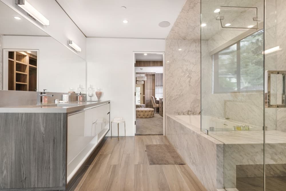 Sunset Heights Modern Villa - Image 19