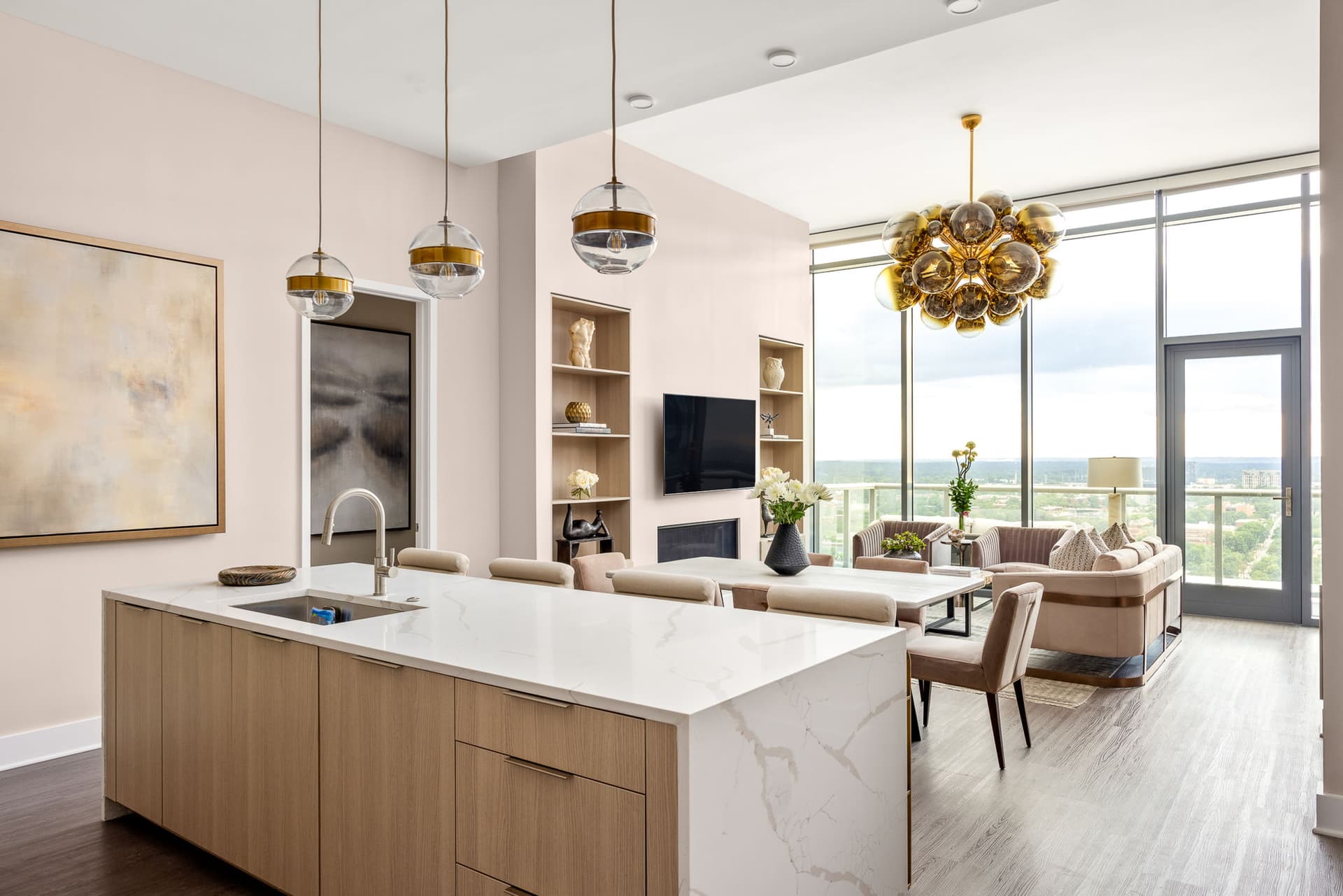 Sunset Horizon Penthouse - Image 19