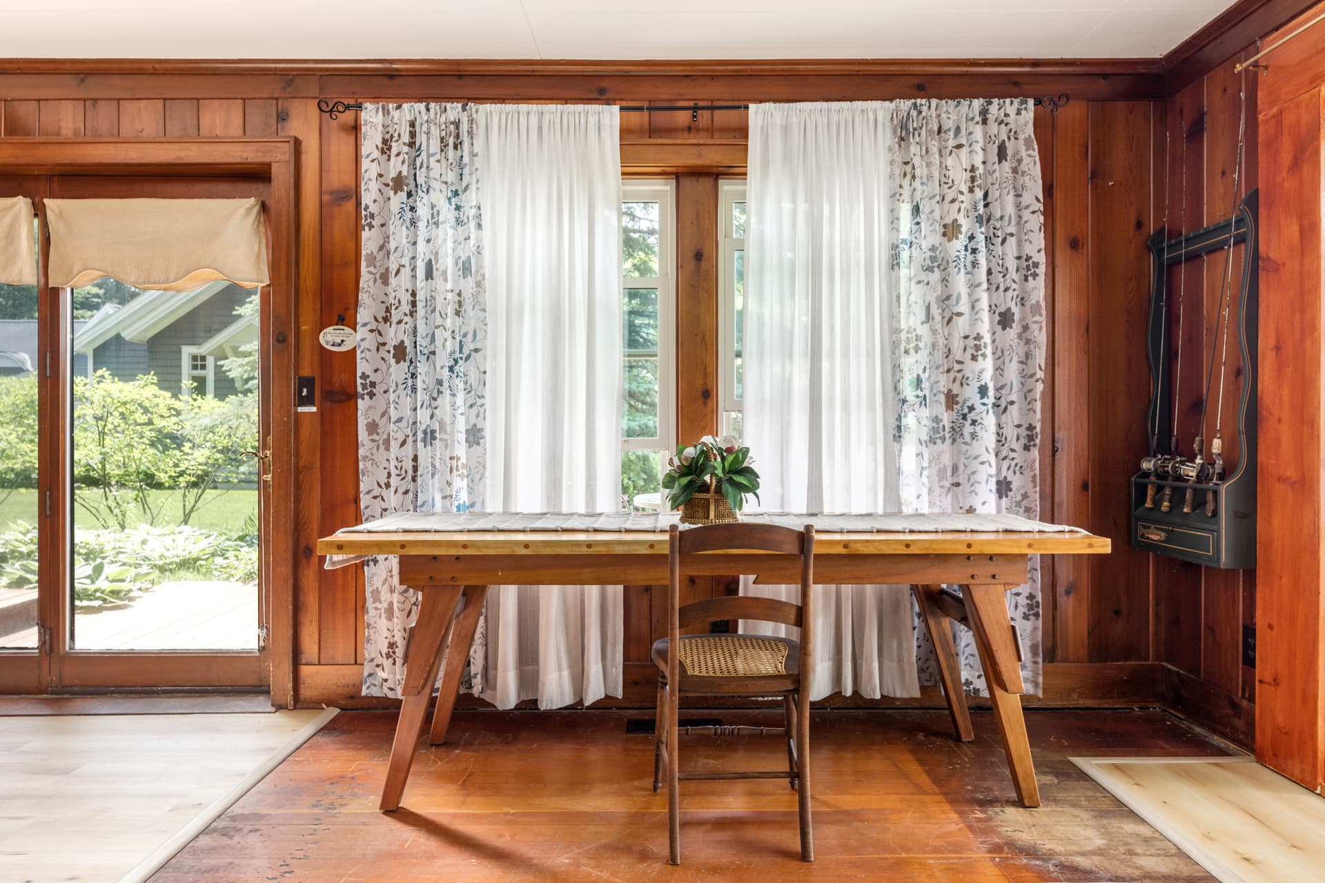 Whispering Pines Hideaway - Image 6