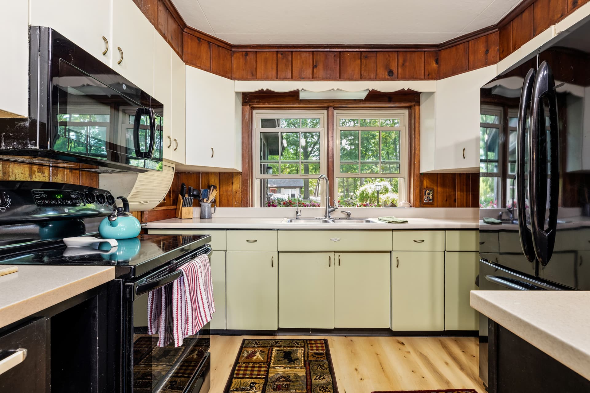 Whispering Pines Hideaway - Image 8