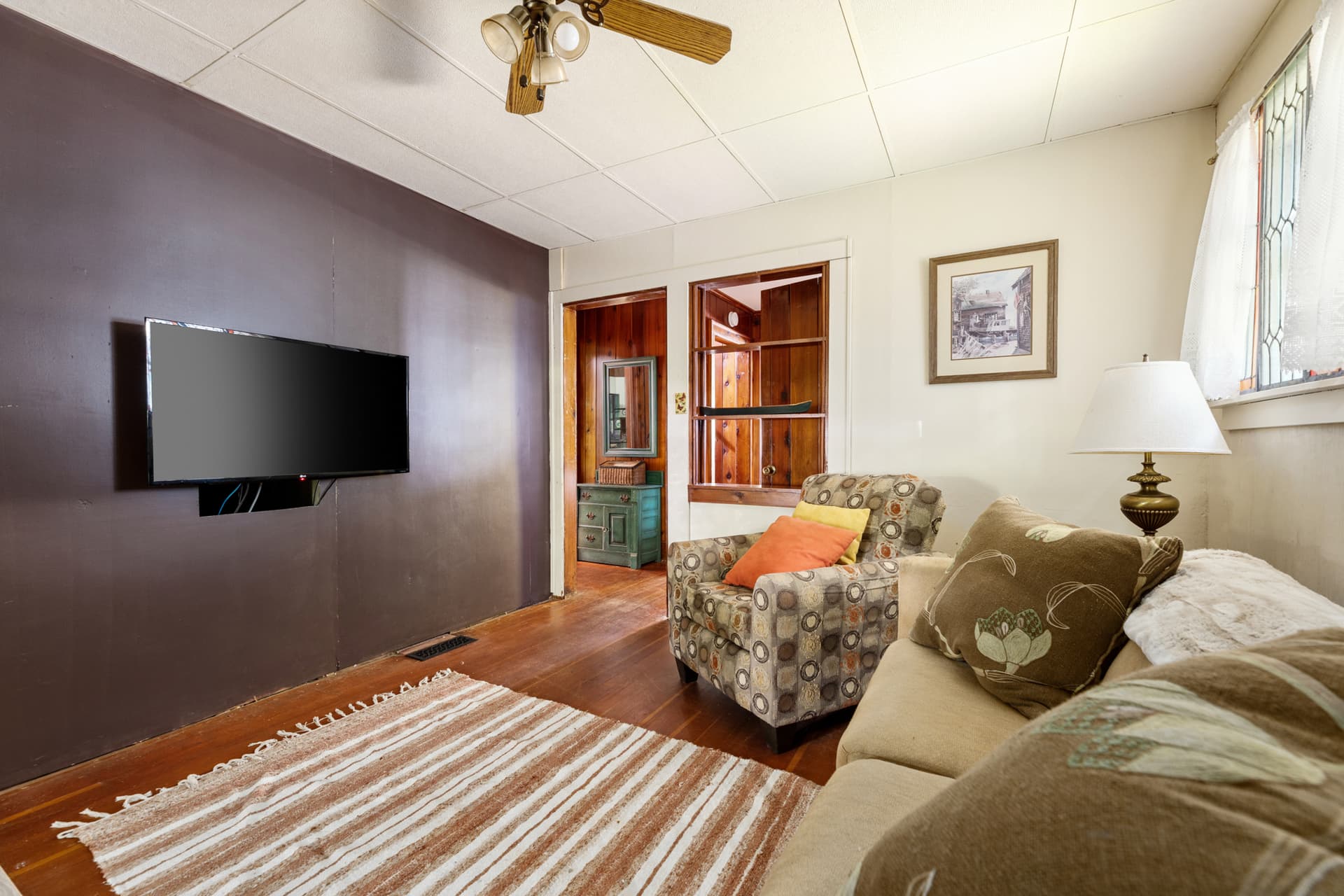 Whispering Pines Hideaway - Image 13