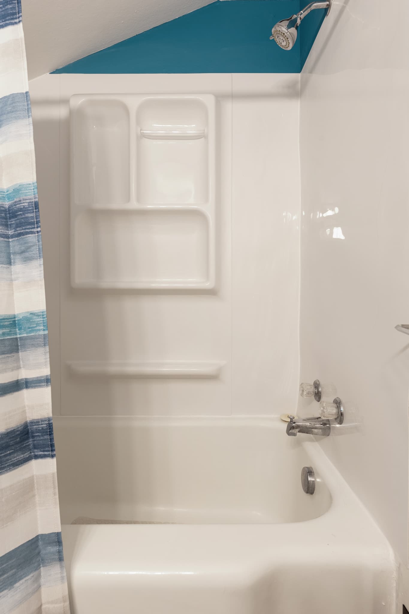 Whispering Pines Hideaway - Image 21