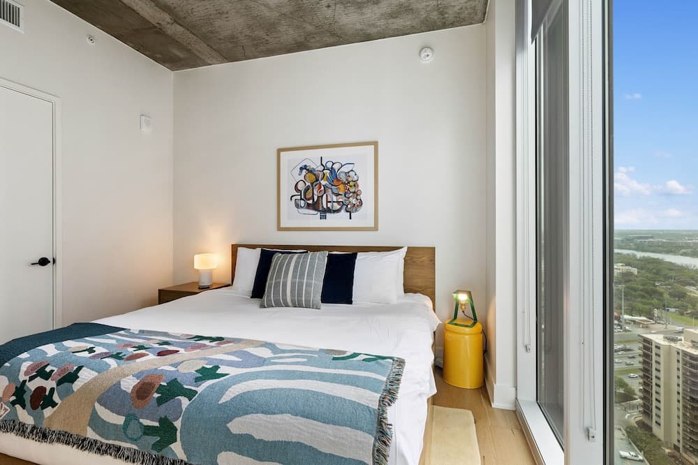 Sunshine Condo in Downtown Austin - Image 4
