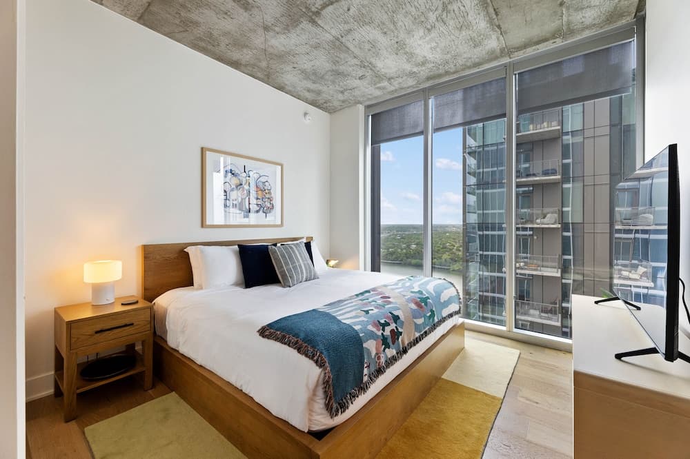 Sunshine Condo in Downtown Austin - Image 5