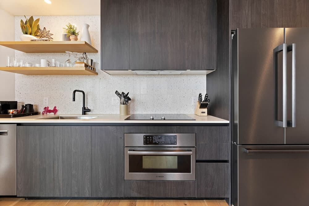 Sunshine Condo in Downtown Austin - Image 12