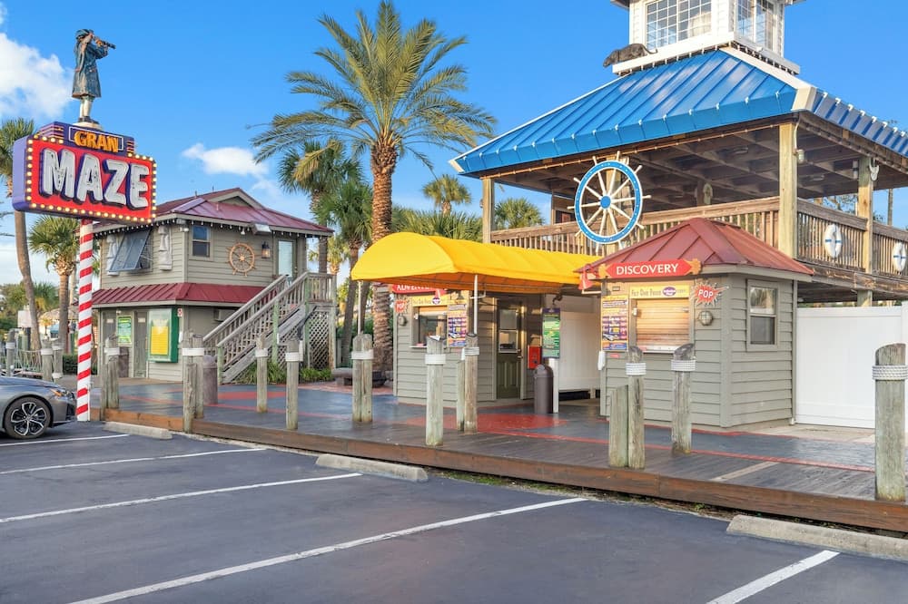 Sunshine House - Image 40